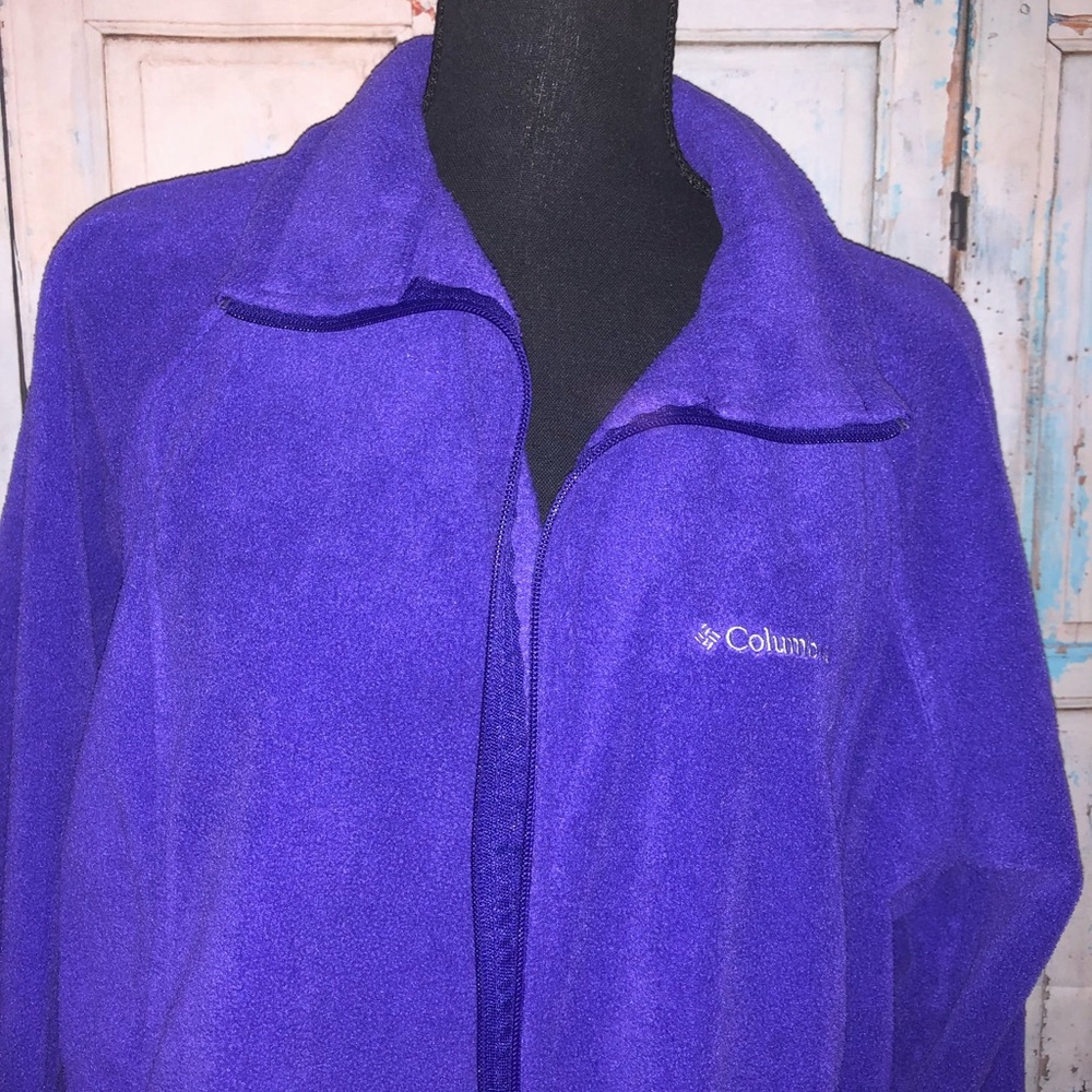 Women’s purple Columbia 2X- excellent condition.